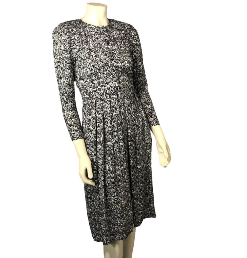 Karin Stevens vintage black & white patterned pleated dress size 4 p
